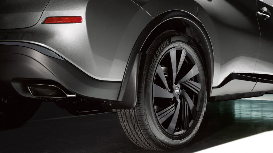 Детали экстерьера Nissan Murano Midnight Edition 2017 года  (фото 2 из 3)